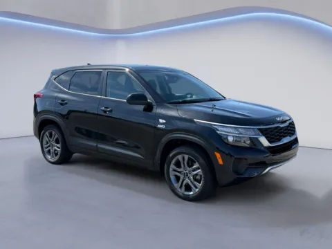 Black 2023 Kia Seltos LX for sale in Alcoa, TN