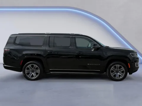 Photos of 2024 Jeep Wagoneer L Series II for sale in Alcoa, TN at Twin City Auto Center