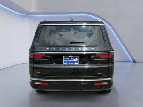 More photos of 2024 Jeep Wagoneer L Series II at Twin City Auto Center, TN