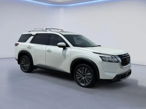 White 2023 Nissan Pathfinder SL for sale in Alcoa, TN