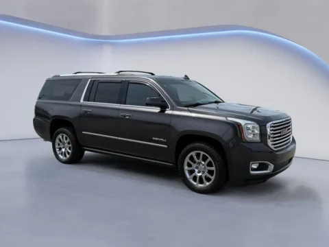 Gray 2017 GMC Yukon XL Denali for sale in Alcoa, TN