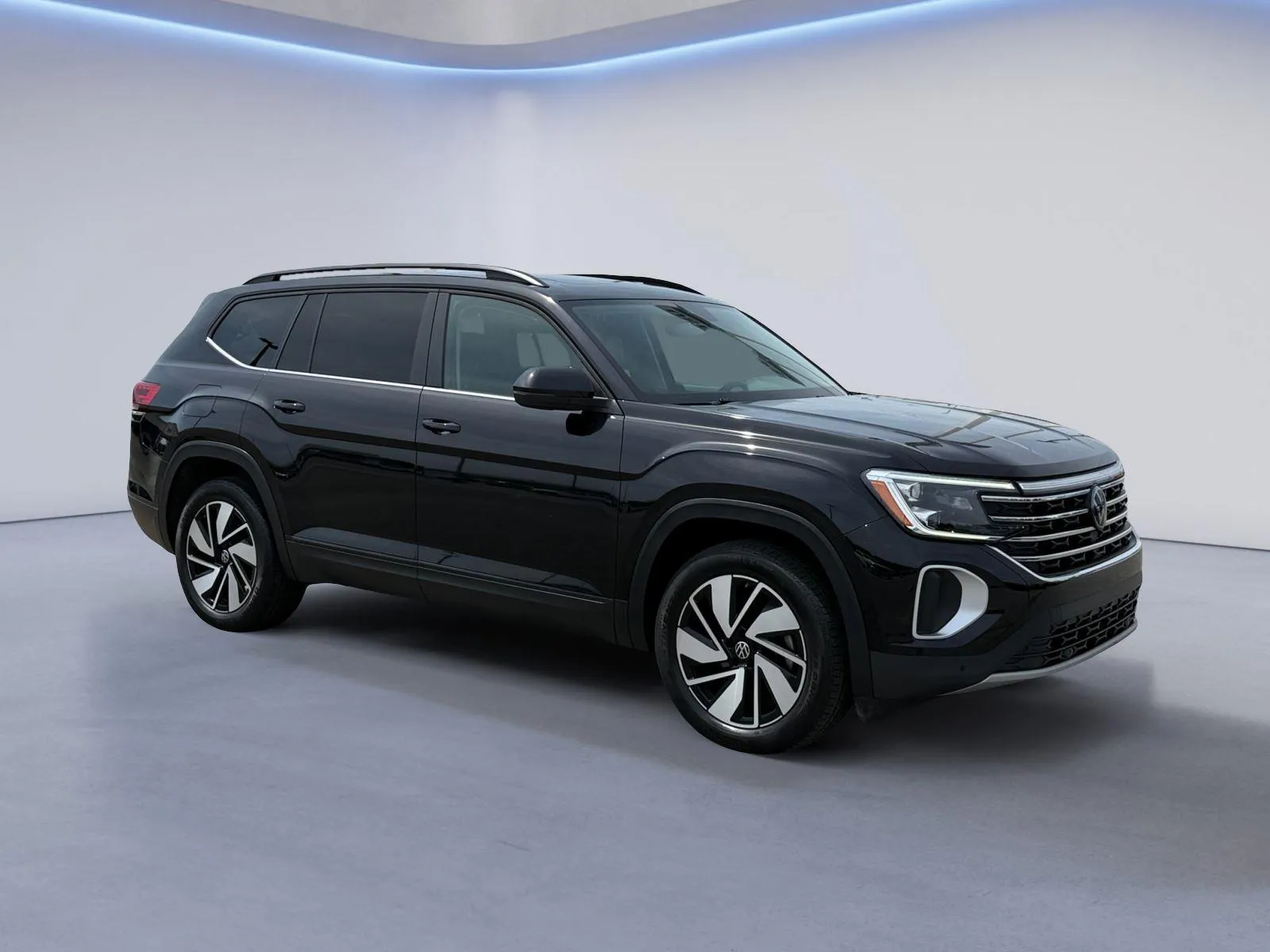 Black 2024 Volkswagen Atlas 2.0T SE w/Technology for sale in Alcoa, TN