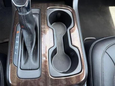 More photos of 2022 GMC Canyon 4WD Elevation at Twin City Auto Center, TN