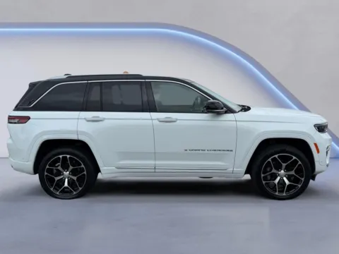 Photos of 2022 Jeep Grand Cherokee 4xe Summit Reserve for sale in Alcoa, TN at Twin City Auto Center