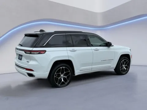 Another view of 2022 Jeep Grand Cherokee 4xe Summit Reserve for sale in Alcoa, TN at Twin City Auto Center