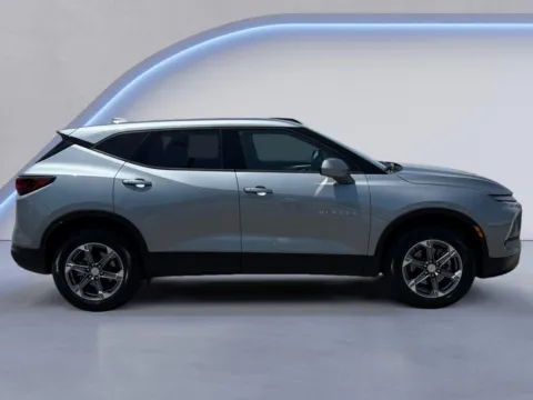 Photos of 2025 Chevrolet Blazer LT for sale in Alcoa, TN at Twin City Auto Center