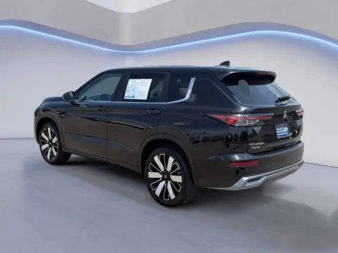 More photos of 2025 Mitsubishi Outlander SE at Twin City Auto Center, TN