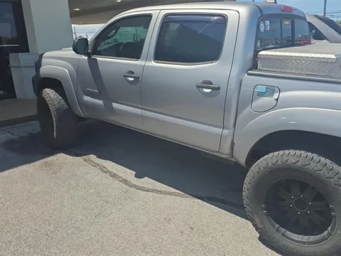 Photos of 2015 Toyota Tacoma BASE for sale in Alcoa, TN at Twin City Auto Center