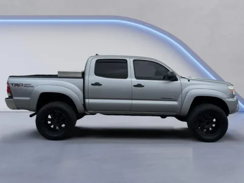 Photos of 2015 Toyota Tacoma BASE for sale in Alcoa, TN at Twin City Auto Center