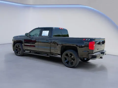 More photos of 2018 Chevrolet Silverado 1500 LT at Twin City Auto Center, TN
