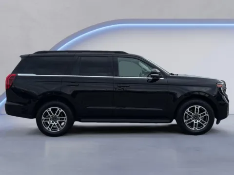 Photos of 2025 Ford Expedition Active for sale in Alcoa, TN at Twin City Auto Center