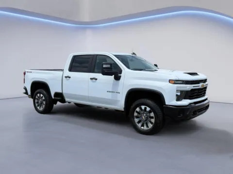 White 2024 Chevrolet Silverado 2500HD Custom for sale in Alcoa, TN