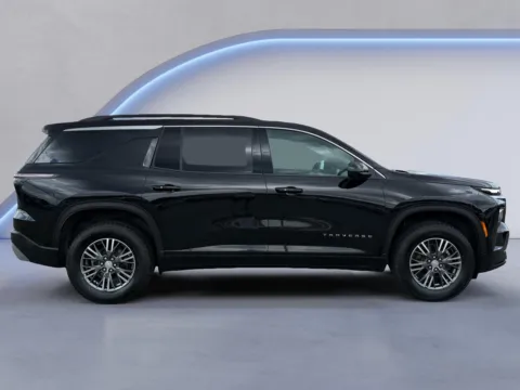 Photos of 2024 Chevrolet Traverse AWD LT for sale in Alcoa, TN at Twin City Auto Center