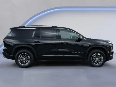 Photos of 2024 Chevrolet Traverse AWD LT for sale in Alcoa, TN at Twin City Auto Center