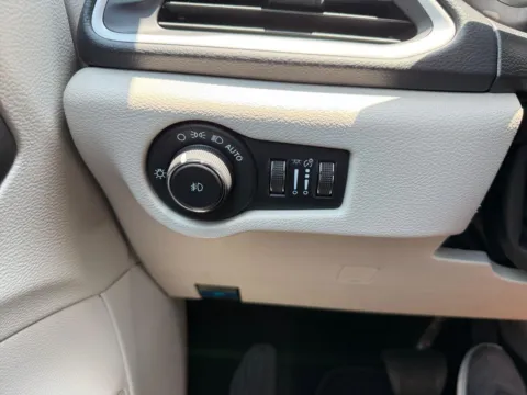 More photos of 2023 Chrysler Pacifica Touring L at Twin City Auto Center, TN