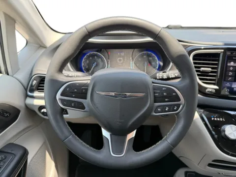 Silver 2023 Chrysler Pacifica Touring L for sale in Alcoa, TN