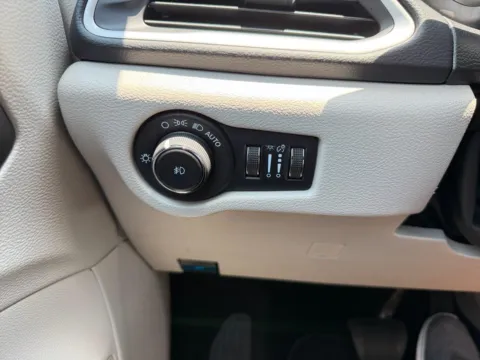 More photos of 2023 Chrysler Pacifica Touring L at Twin City Auto Center, TN