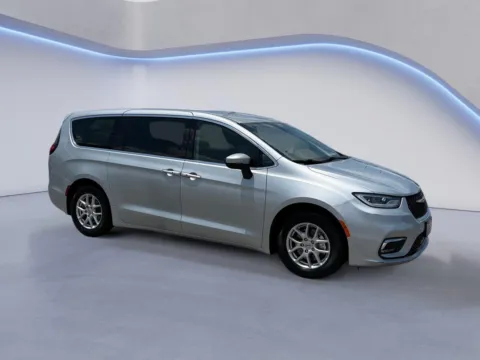 Silver 2023 Chrysler Pacifica Touring L for sale in Alcoa, TN