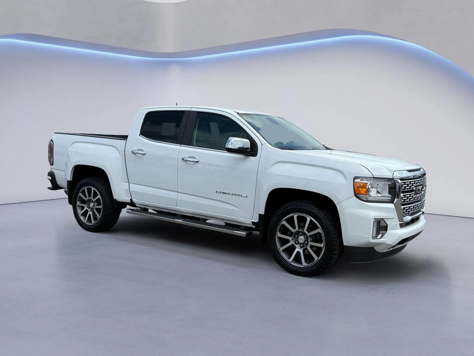 White 2022 GMC Canyon 4WD Denali for sale in Alcoa, TN