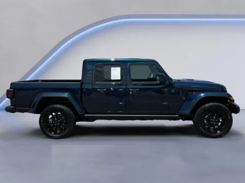 Photos of 2025 Jeep Gladiator Nighthawk for sale in Alcoa, TN at Twin City Auto Center