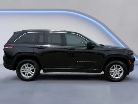Photos of 2024 Jeep Grand Cherokee Laredo for sale in Alcoa, TN at Twin City Auto Center