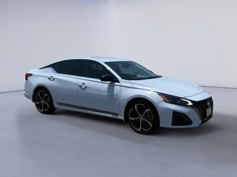 Gray 2023 Nissan Altima 2.5 SR for sale in Alcoa, TN