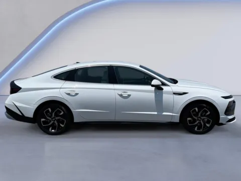Photos of 2025 Hyundai Sonata SEL for sale in Alcoa, TN at Twin City Auto Center