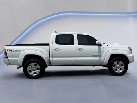 Photos of 2015 TOYOTA TACOMA BASE for sale in Alcoa, TN at Twin City Auto Center
