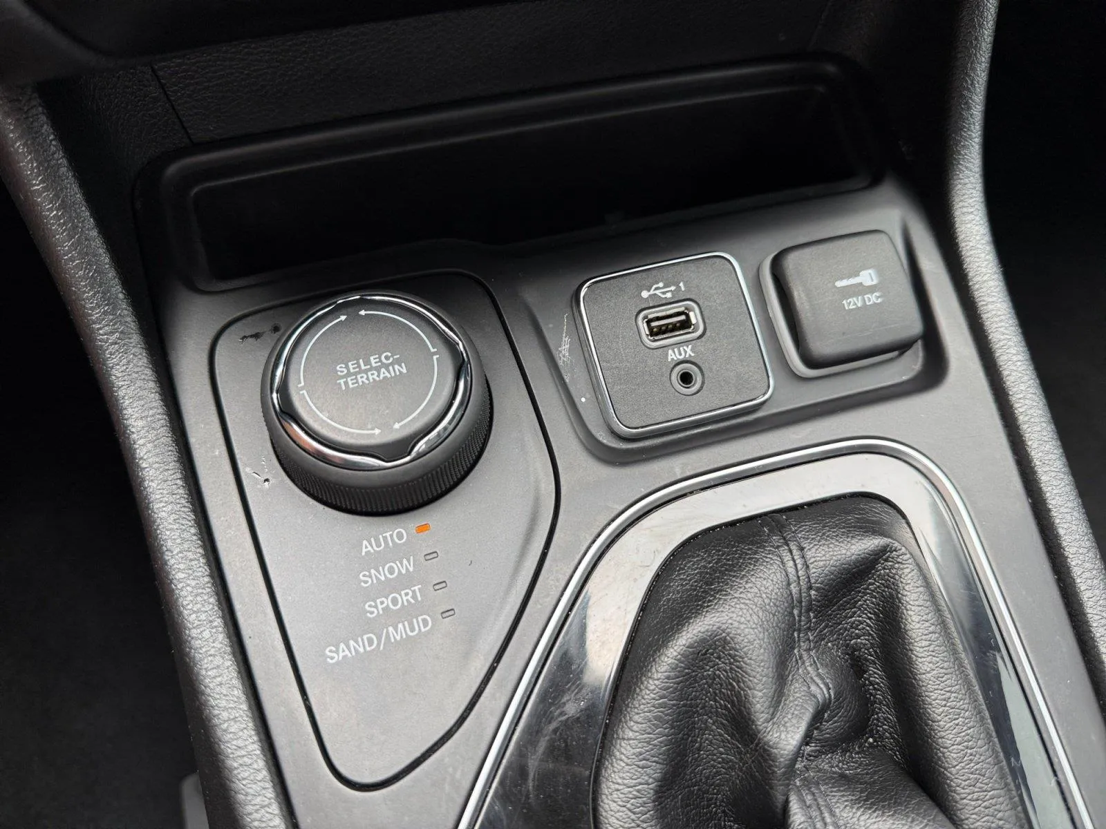 Silver 2020 Jeep Cherokee Limited for sale in Alcoa, TN