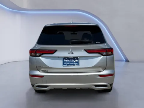 More photos of 2024 Mitsubishi Outlander SE at Twin City Auto Center, TN