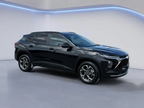 Black 2024 Chevrolet Trax LT for sale in Alcoa, TN