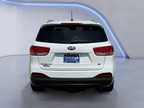 More photos of 2017 Kia Sorento LX at Twin City Auto Center, TN