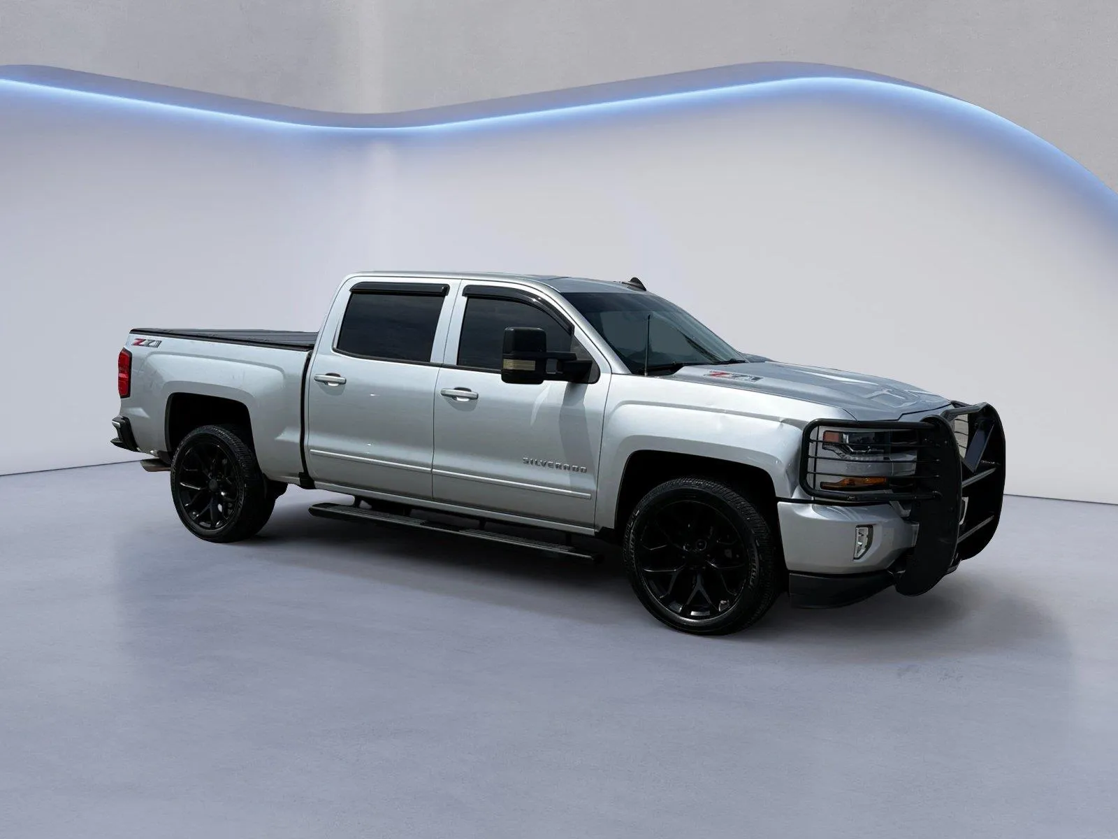 Silver 2018 Chevrolet Silverado 1500 LT for sale in Alcoa, TN