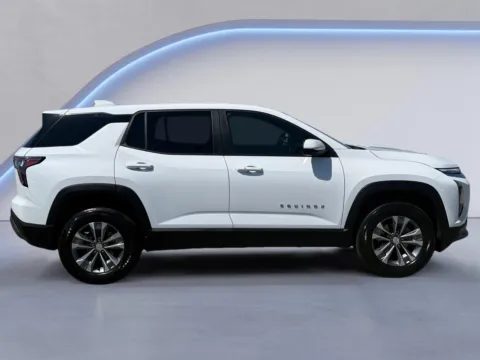 Photos of 2025 Chevrolet Equinox FWD LT for sale in Alcoa, TN at Twin City Auto Center