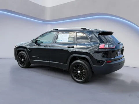 More photos of 2021 Jeep Cherokee Latitude at Twin City Auto Center, TN