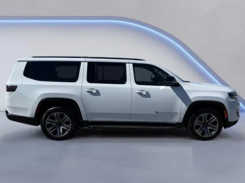Photos of 2024 Jeep Wagoneer L Series II for sale in Alcoa, TN at Twin City Auto Center