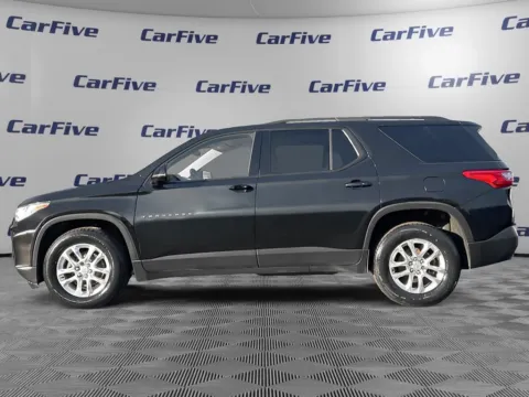 Photos of 2019 Chevrolet Traverse LT for sale in Hooksett, NH at CarFive Hooksett, NH