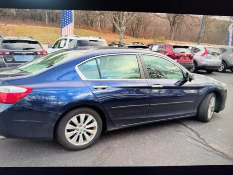 Photos of 2013 Honda Accord EX-L for sale in Hooksett, NH at CarFive Hooksett, NH
