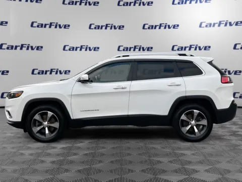 Photos of 2019 Jeep Cherokee Limited for sale in Hooksett, NH at CarFive Hooksett, NH