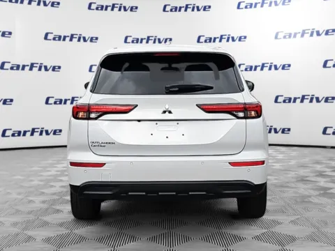 More photos of 2024 Mitsubishi Outlander ES at CarFive Hooksett, NH, NH