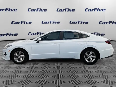 Photos of 2021 Hyundai Sonata SE for sale in Hooksett, NH at CarFive Hooksett, NH