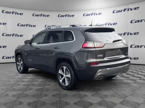 Another view of 2019 Jeep Cherokee Limited for sale in Hooksett, NH at CarFive Hooksett, NH