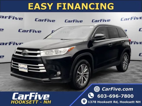 Black 2019 Toyota Highlander XLE for sale in Hooksett, NH