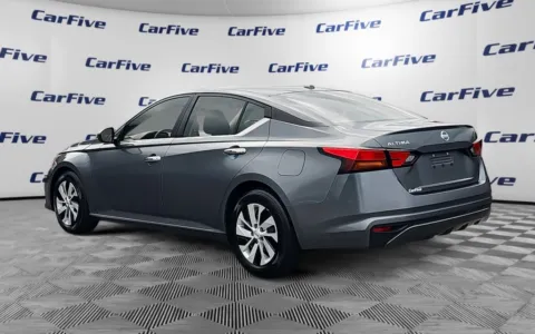 Another view of 2019 Nissan Altima 2.5 S for sale in Hooksett, NH at CarFive Hooksett, NH