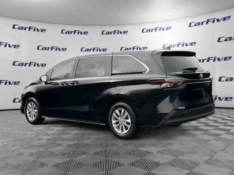 Another view of 2024 Toyota Sienna LE for sale in Hooksett, NH at CarFive Hooksett, NH