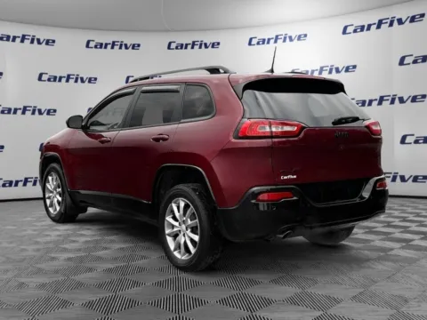 Another view of 2018 Jeep Cherokee Latitude for sale in Hooksett, NH at CarFive Hooksett, NH