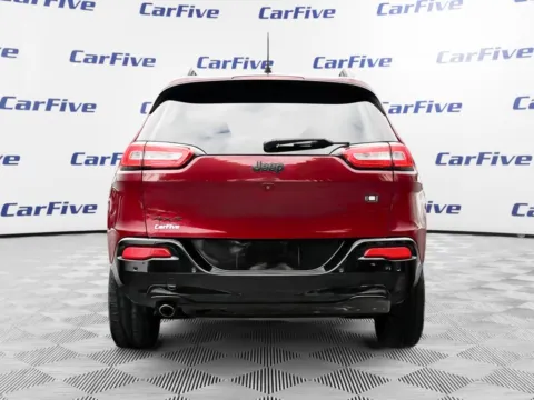 More photos of 2018 Jeep Cherokee Latitude at CarFive Hooksett, NH, NH