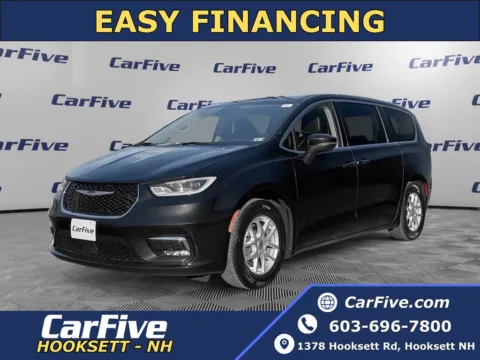 Black 2023 Chrysler Pacifica Touring L for sale in Hooksett, NH