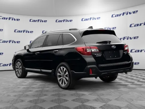 Another view of 2018 Subaru Outback 3.6R for sale in Hooksett, NH at CarFive Hooksett, NH
