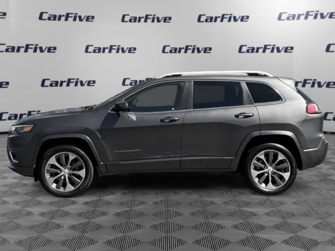Photos of 2019 Jeep Cherokee Overland for sale in Hooksett, NH at CarFive Hooksett, NH